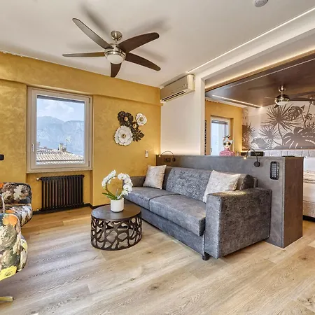 - Attico Porto -lakefront Rooftop Terrace برنزوني سول جاردا